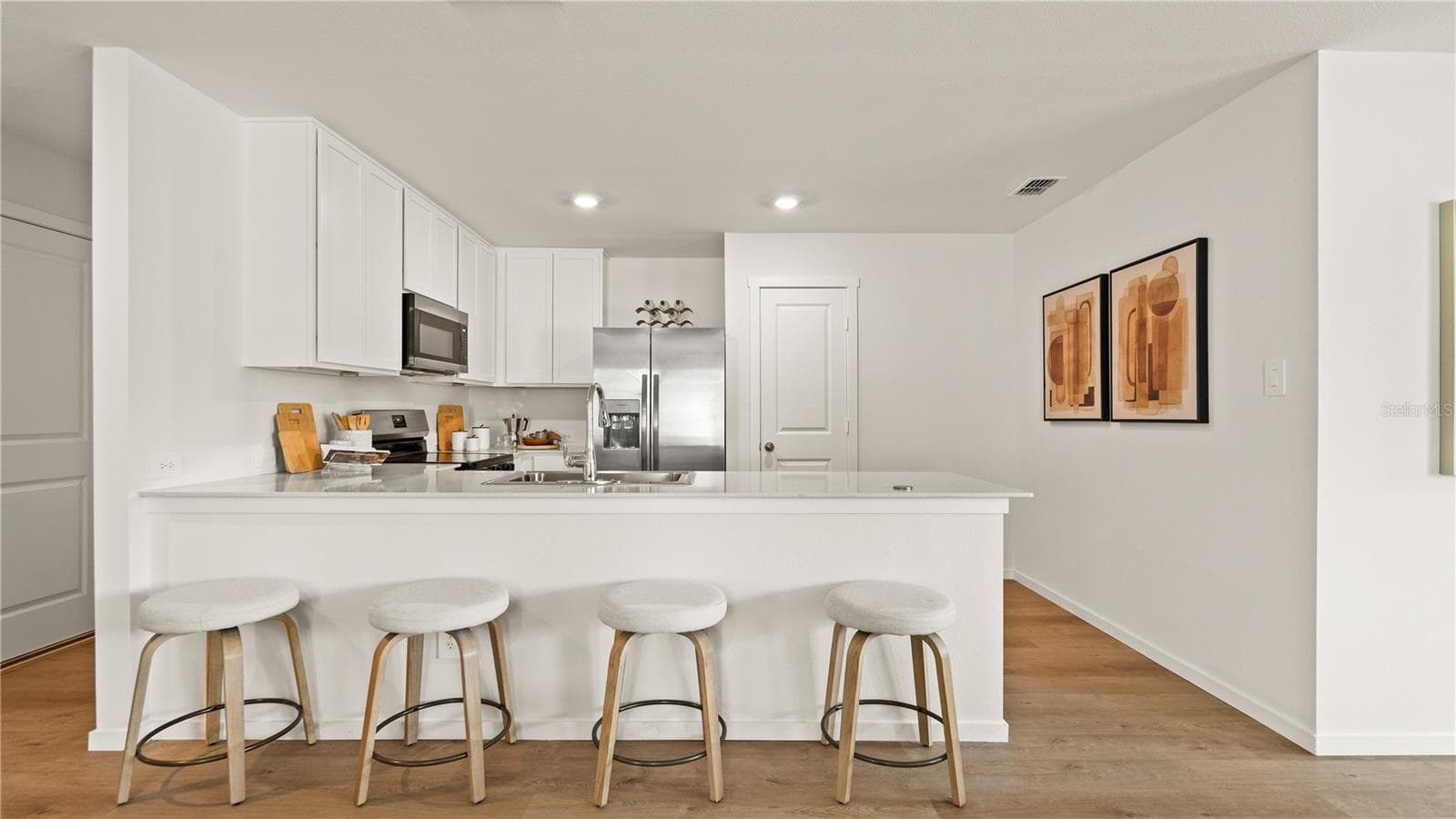 Single Family Residence at 6128 SWAMP BAY DR, EDGEWATER, photo 6 of 30
