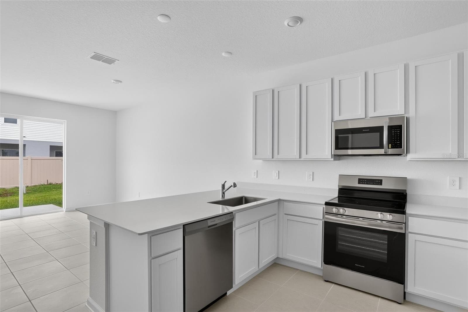 Townhouse at 3088 CHROMATIC ST, KISSIMMEE, photo 9 of 49