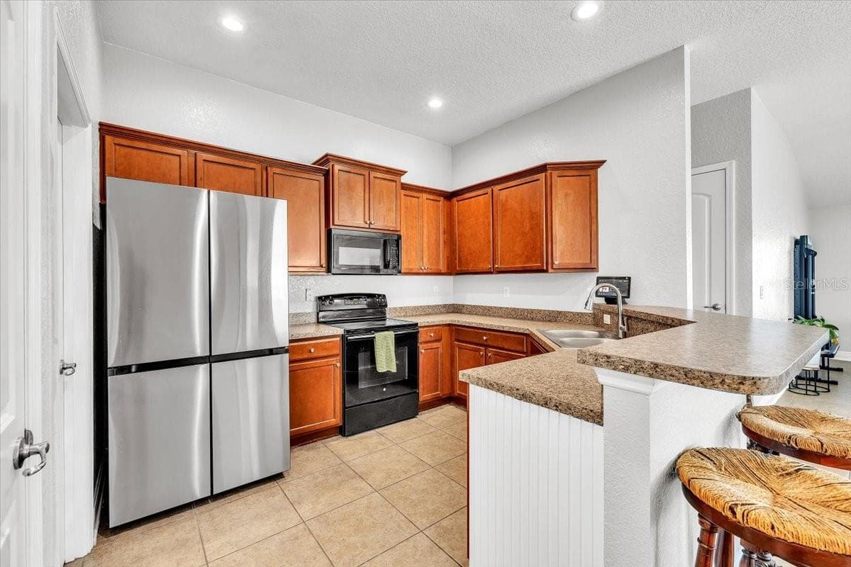 Single Family Residence at 10912 KIRKWALL PORT DR, WIMAUMA, photo 9 of 41