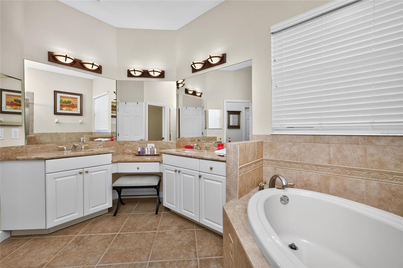 Single Family Residence at 106 CANELETTO WAY, NORTH VENICE, photo 46 of 87