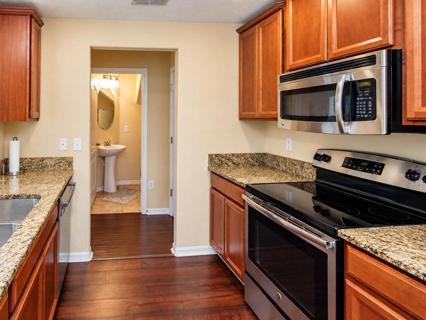 Townhouse at 9812 TRUMPET VINE LOOP, TRINITY, photo 8 of 14
