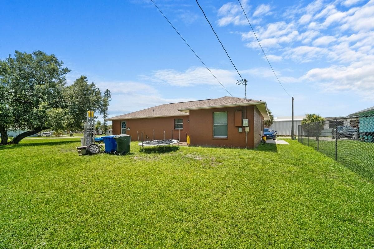 Single Family Residence at 2331 JAYLEN WATKINS ST, FORT MYERS, photo 14 of 20