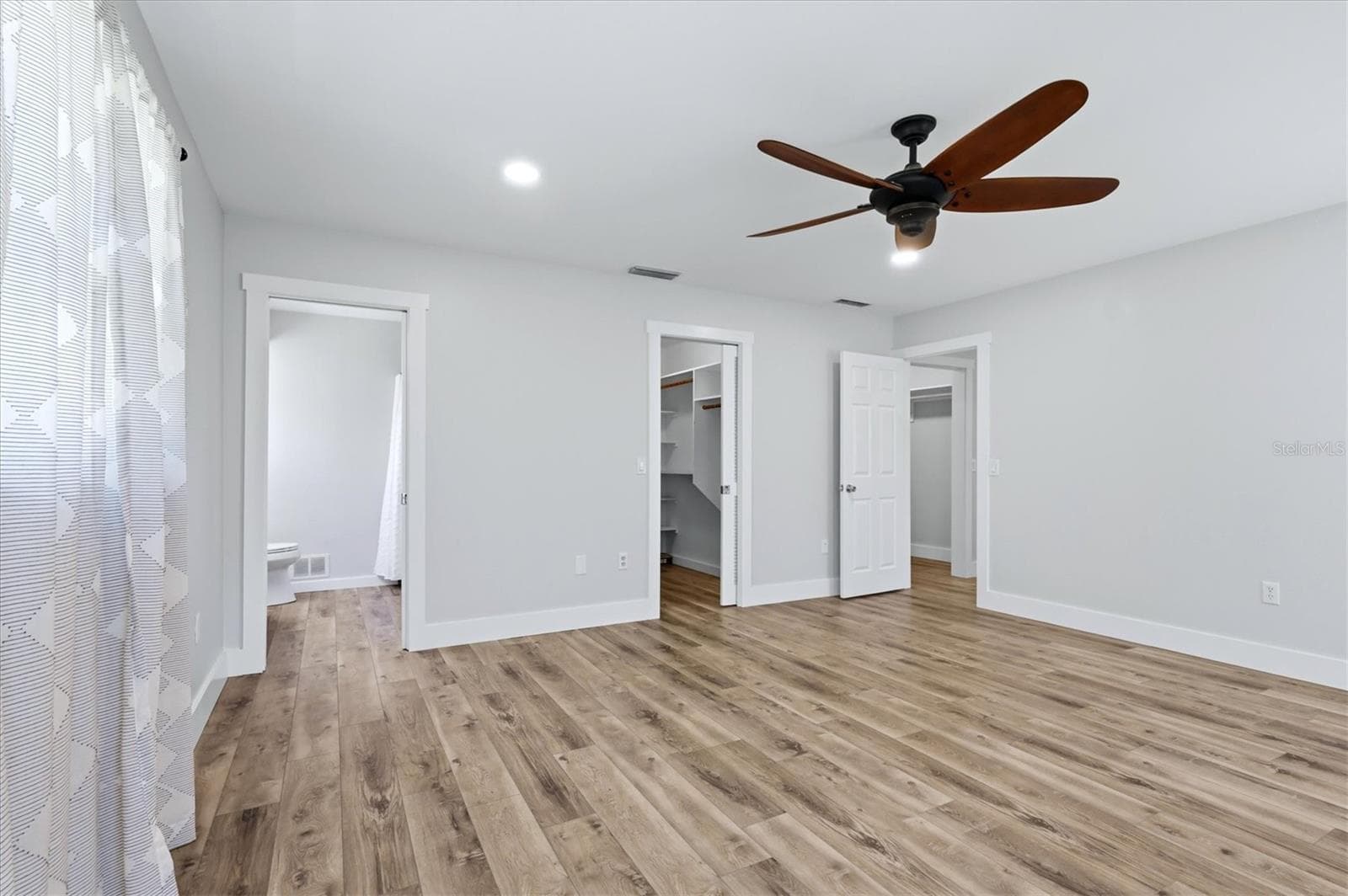 Single Family Residence at 338 PINE GLEN CT, ENGLEWOOD, photo 21 of 45
