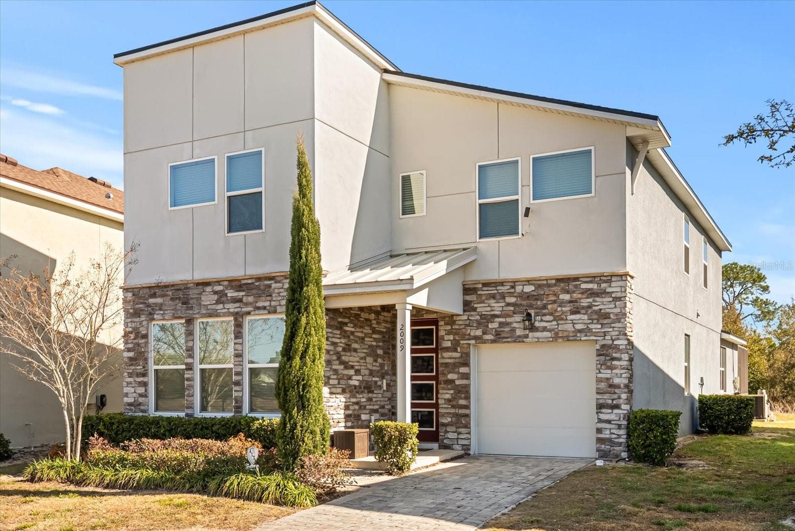 Single Family Residence at 2009 TROPICAL PALMS CIR, KISSIMMEE, photo 2 of 55