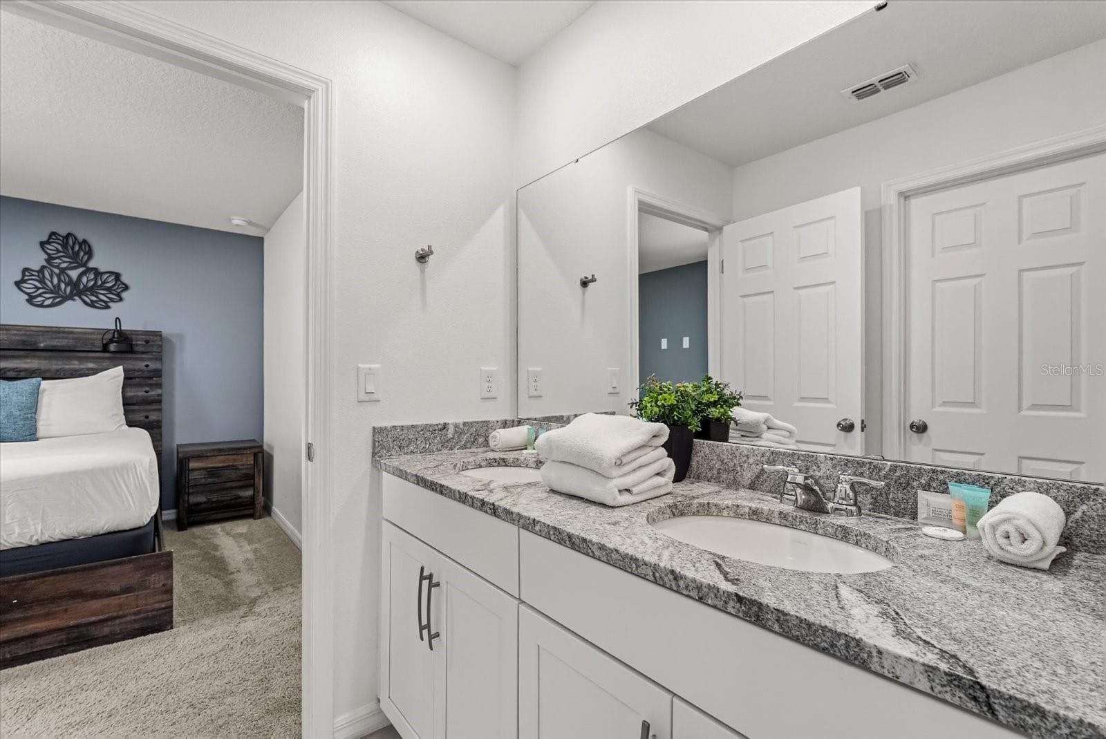 Single Family Residence at 2009 TROPICAL PALMS CIR, KISSIMMEE, photo 32 of 55