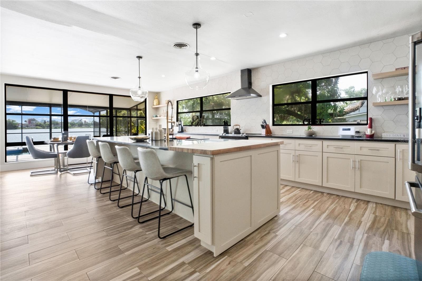 Single Family Residence at 1520 ROCK LAKE DR, ORLANDO, photo 11 of 63