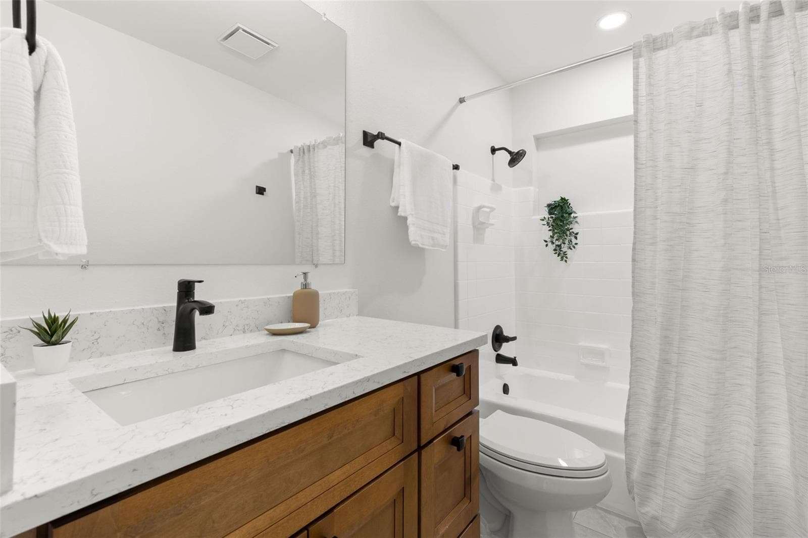 Single Family Residence at 1220 VALLEY FORGE BLVD, SUN CITY CENTER, photo 16 of 23