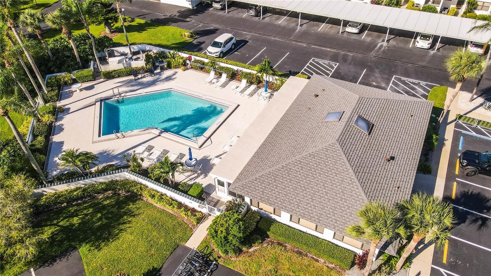Condominium at 1100 CAPRI ISLES BLVD #318, VENICE, photo 8 of 32