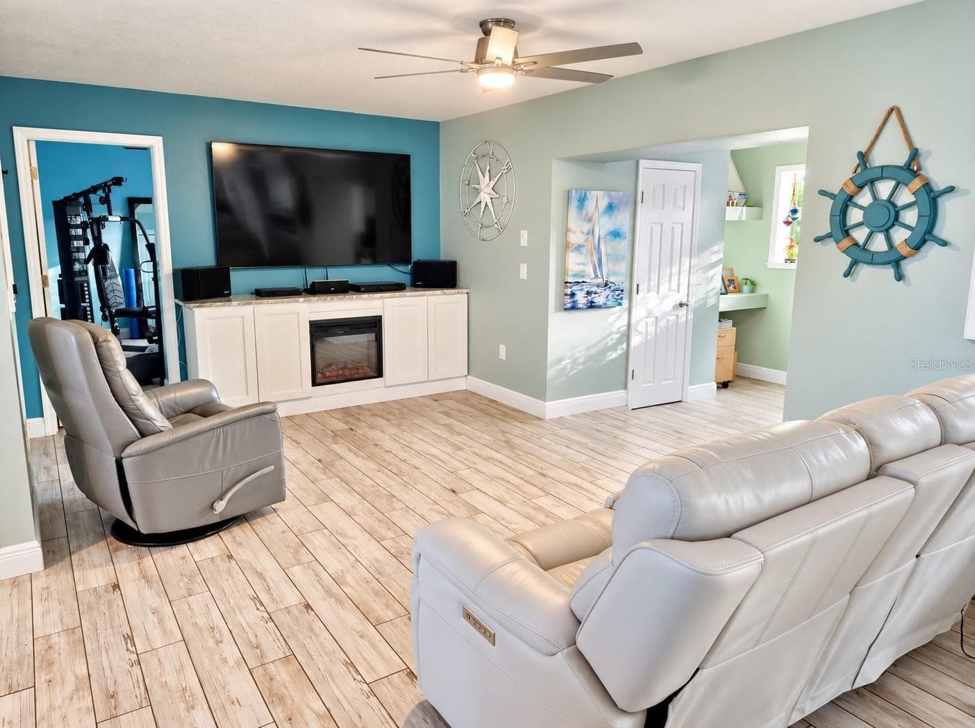 Single Family Residence at 11480 EXMORE ST, SPRING HILL, photo 5 of 24