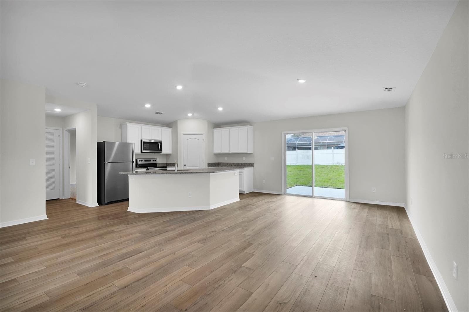 Single Family Residence at 176 MARION OAKS LN, OCALA, photo 2 of 11