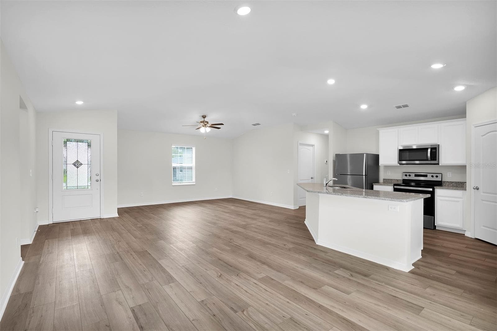 Single Family Residence at 176 MARION OAKS LN, OCALA, photo 4 of 11