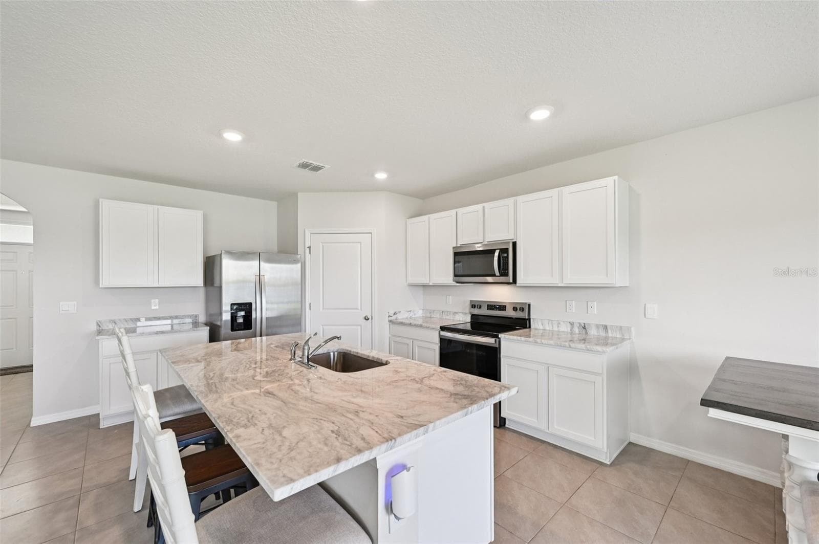 Single Family Residence at 5129 ADEGA WAY, BRADENTON, photo 5 of 33
