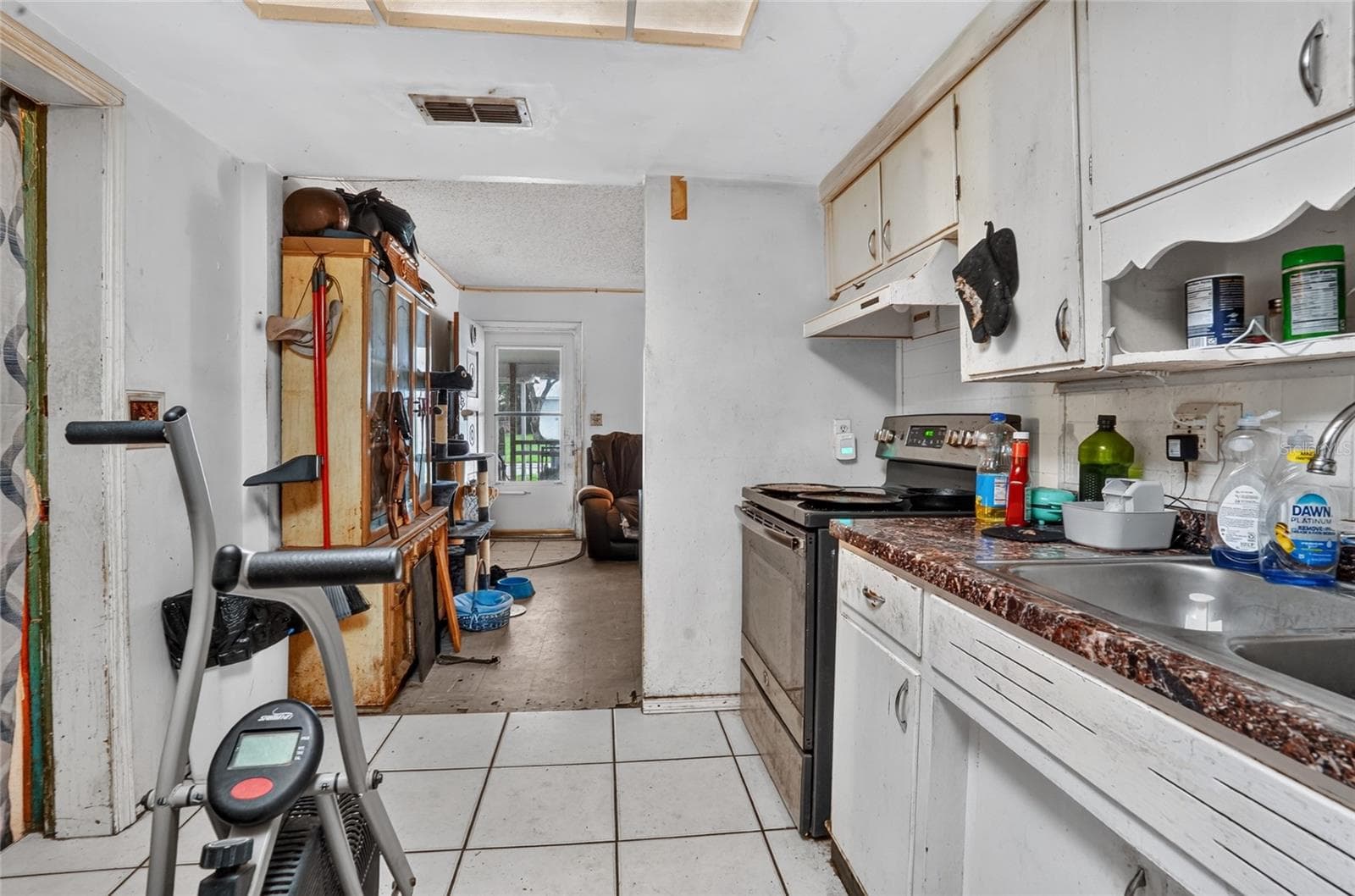 Single Family Residence at 1027 CANAL DR W, LAKELAND, photo 25 of 29