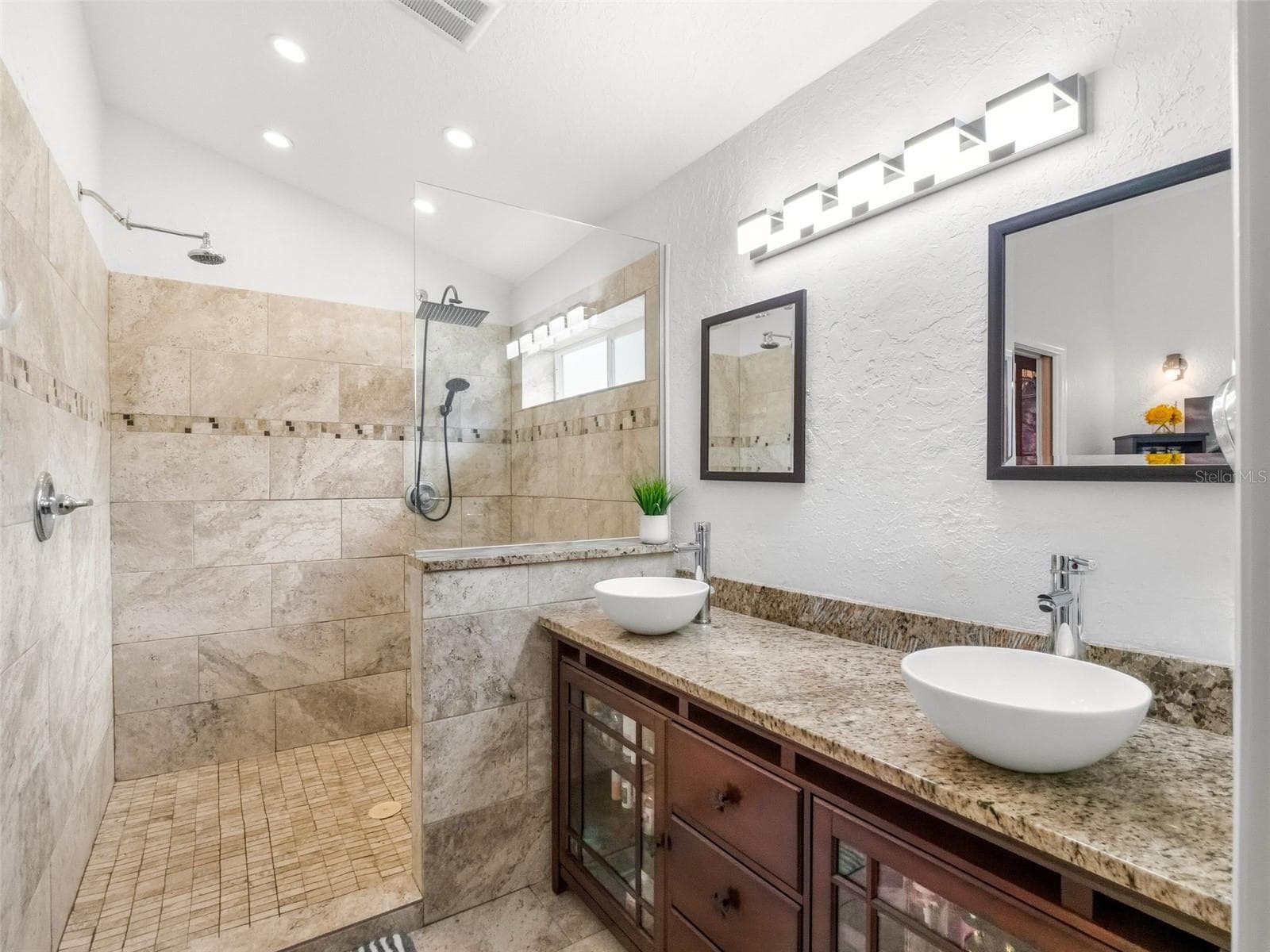 Single Family Residence at 11883 HARTFORDSHIRE WAY, ORLANDO, photo 31 of 51