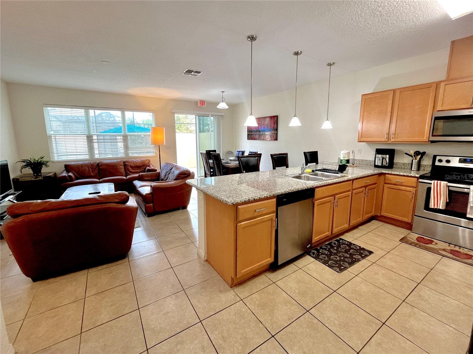 Townhouse at 3217 TOCOA CIR, KISSIMMEE, photo 3 of 31