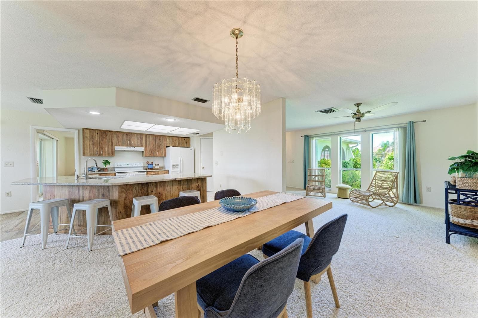 Single Family Residence at 1602 VIKKI CT, VENICE, photo 11 of 40