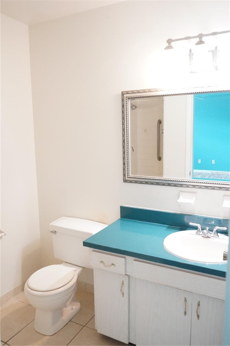 primary bathroom - 703 HUXLEY PL, SUN CITY CENTER