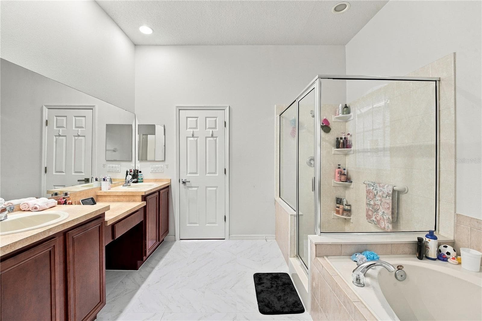 Single Family Residence at 2215 CEDAR GARDEN DR, ORLANDO, photo 40 of 42