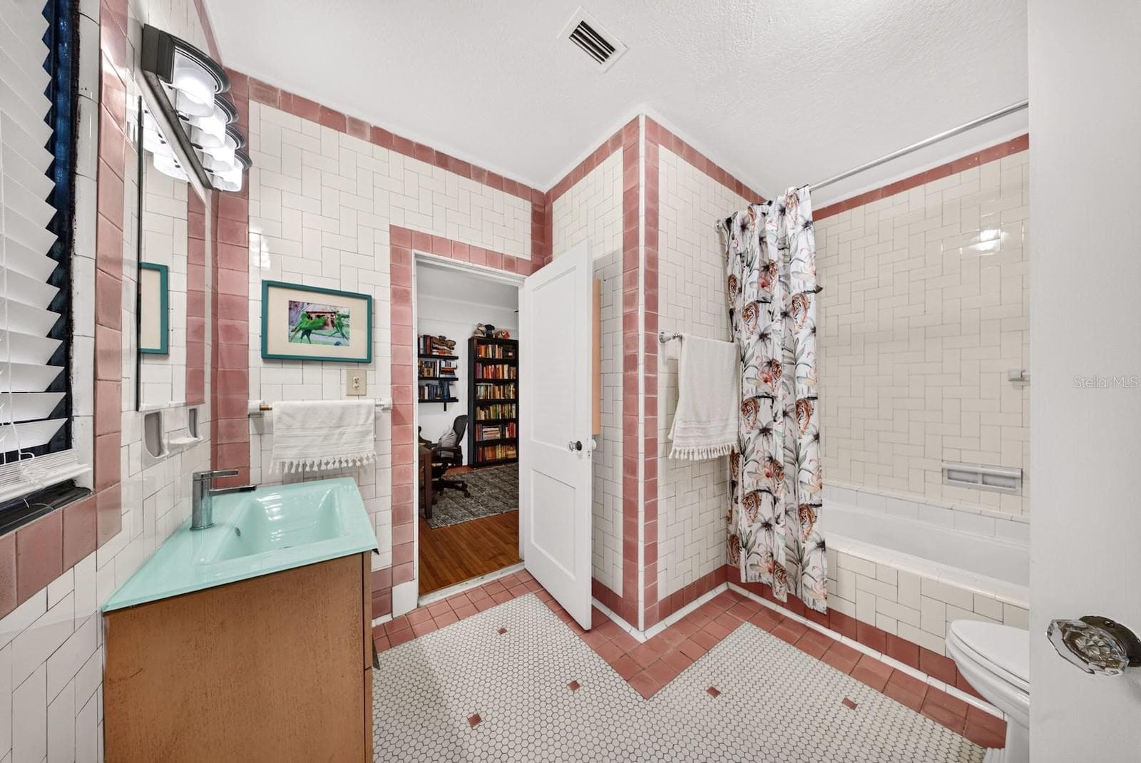 Historic Lakeland Home - 1410 ELGIN ST, LAKELAND