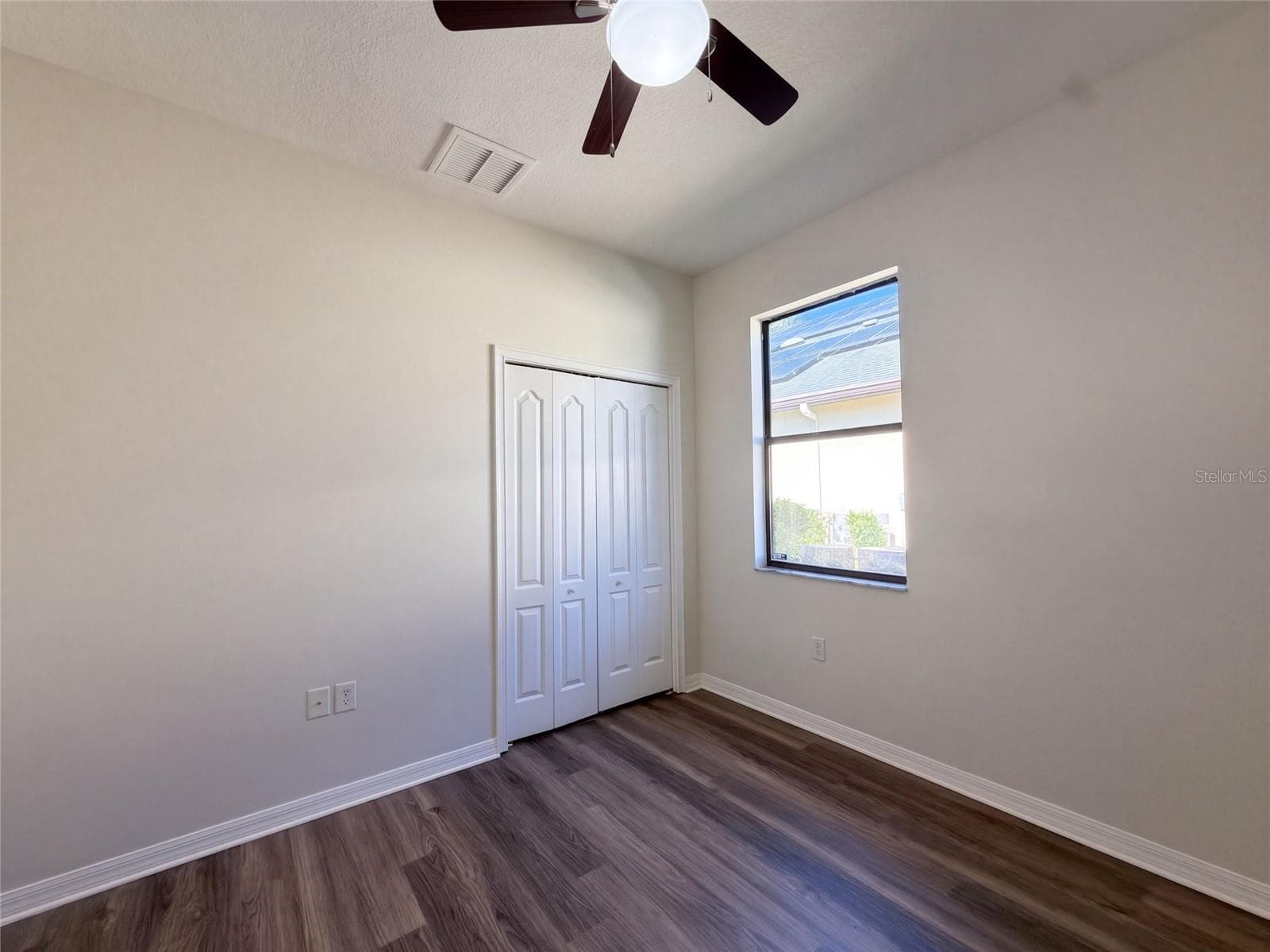 Single Family Residence at 20009 OUTPOST POINT DR, TAMPA, photo 15 of 27