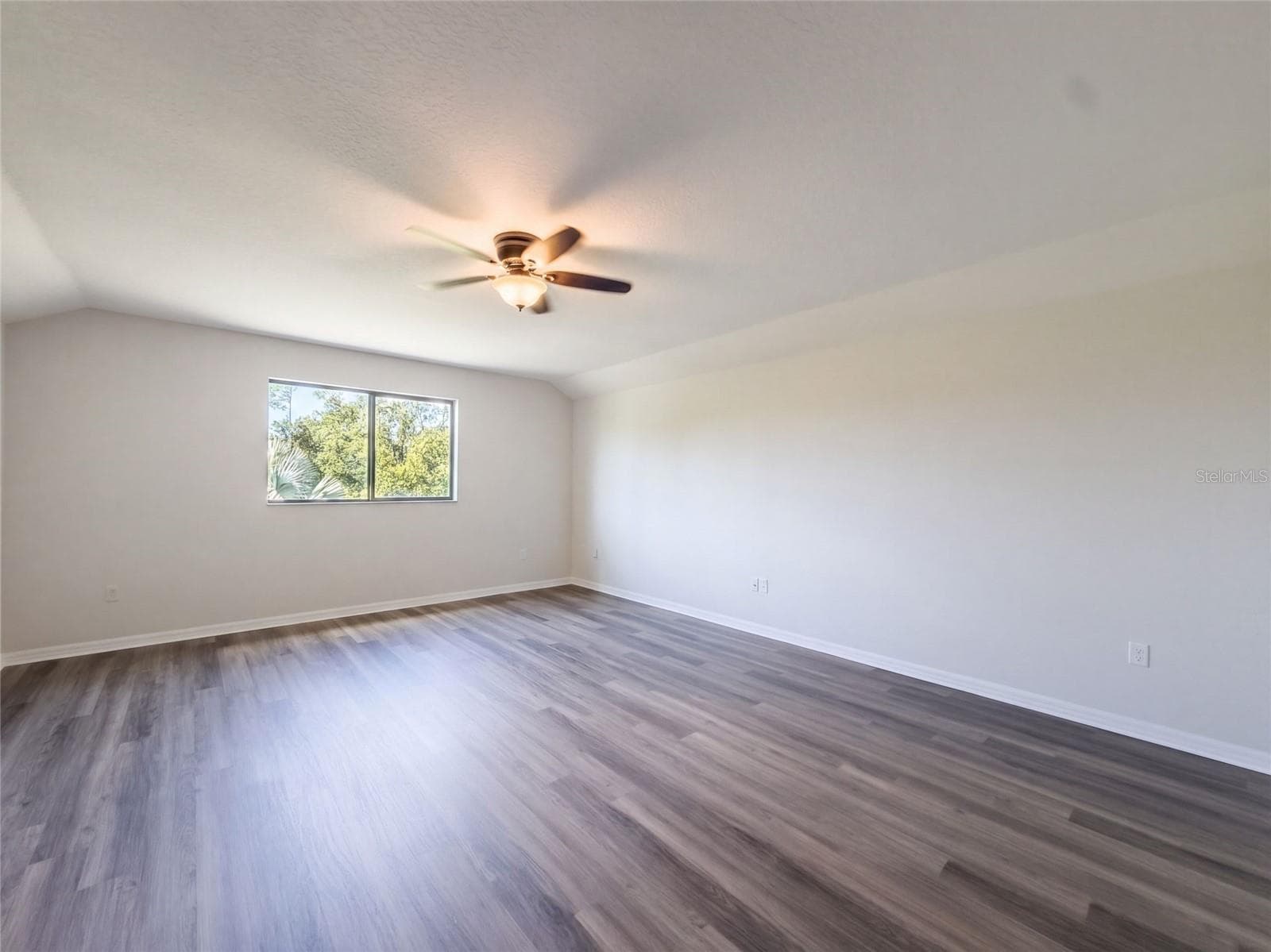Single Family Residence at 20009 OUTPOST POINT DR, TAMPA, photo 22 of 27