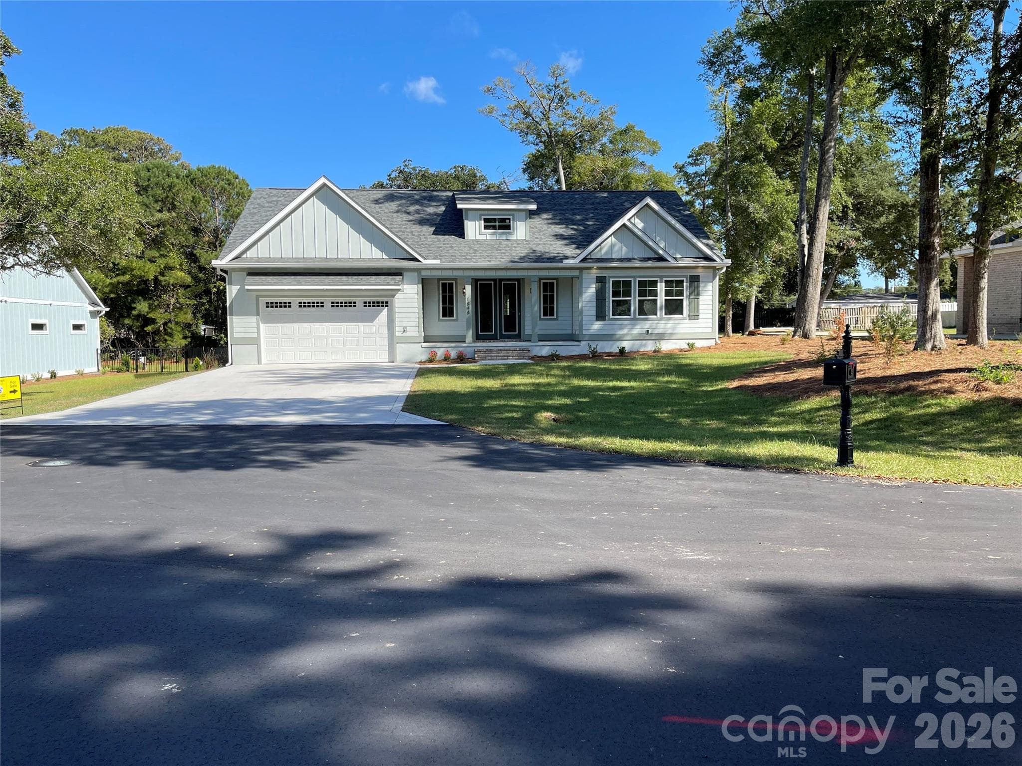 Single Family Residence at 1848 Oak Harbor Drive SW, Ocean Isle Beach, photo 2 of 12