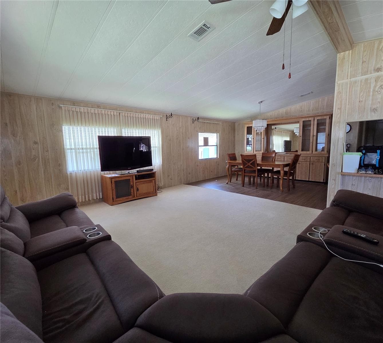 Manufactured Home at 2430 FAIRBLUFF RD #1556, ZELLWOOD, photo 2 of 40