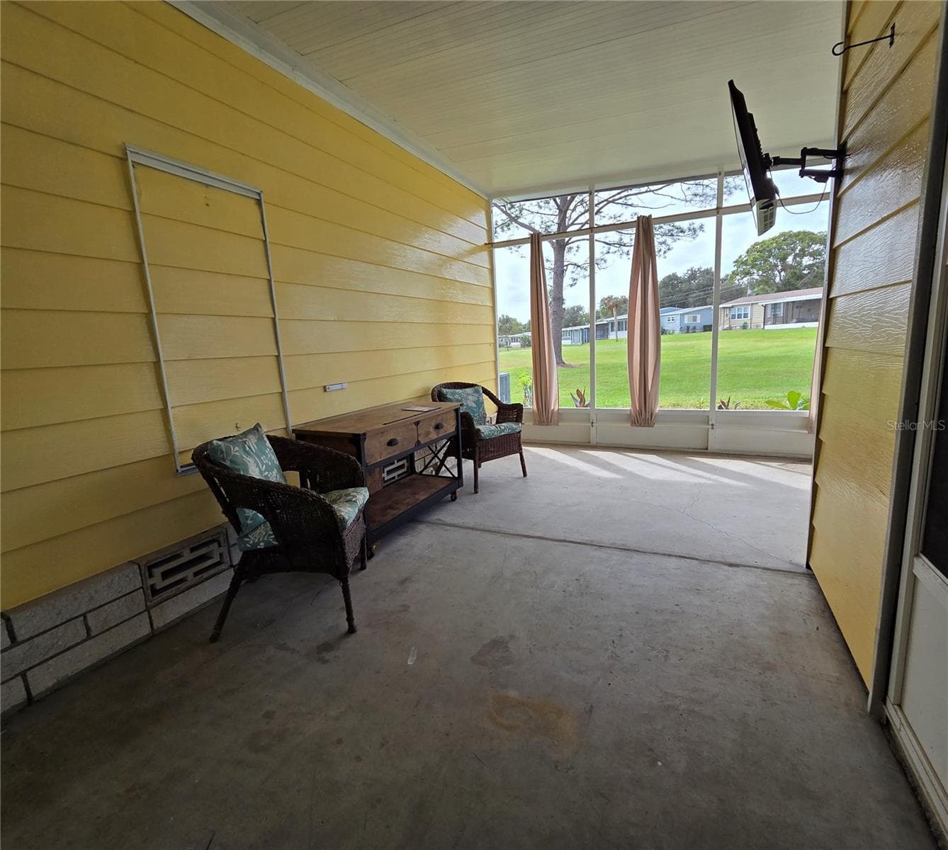 Manufactured Home at 2430 FAIRBLUFF RD #1556, ZELLWOOD, photo 21 of 40