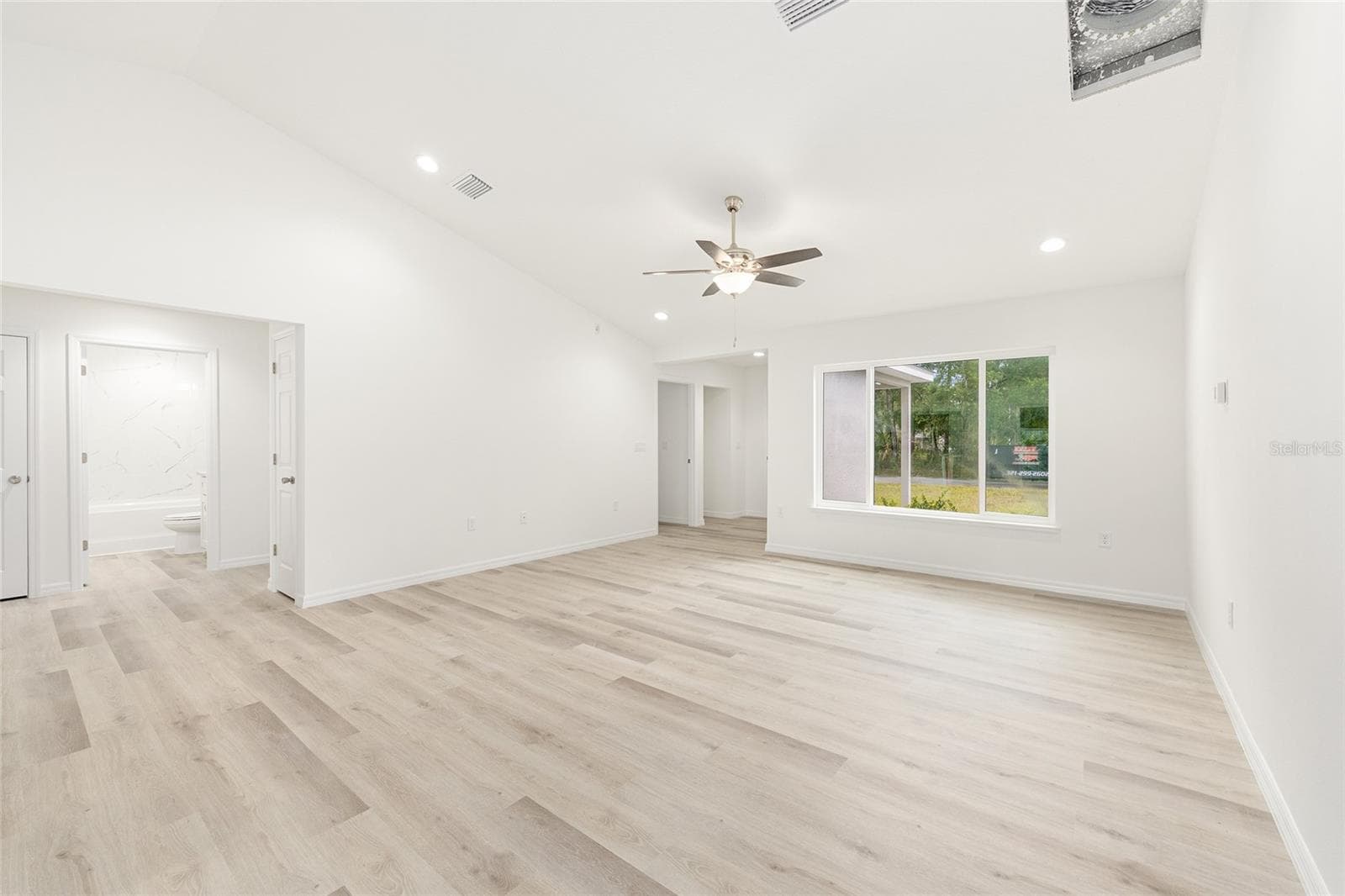 Living Room - 14421 SW 77TH AVE, OCALA