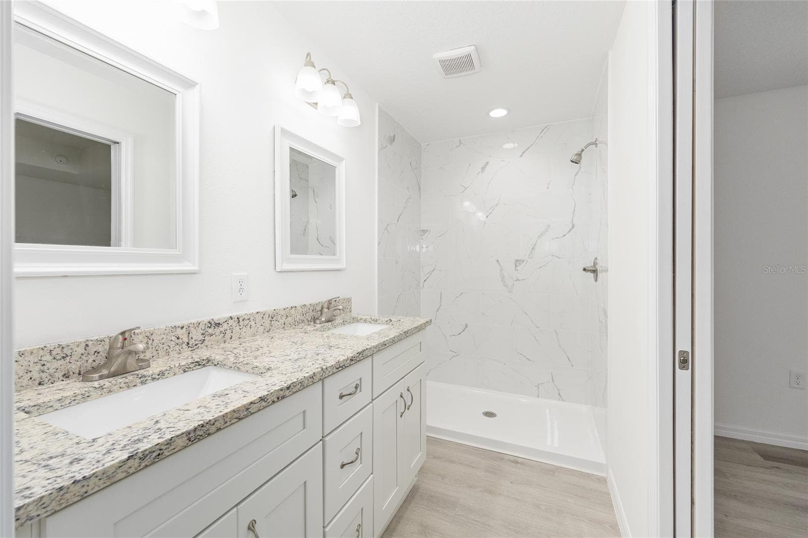 Master Bathroom - 14421 SW 77TH AVE, OCALA