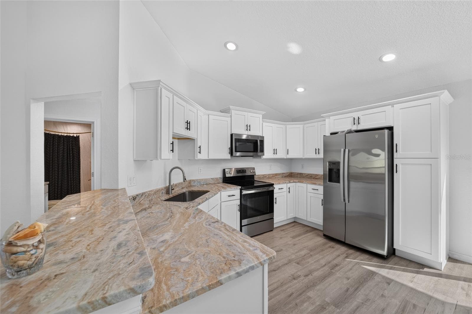 Single Family Residence at 23330 SW MARINE BLVD, DUNNELLON, photo 21 of 46
