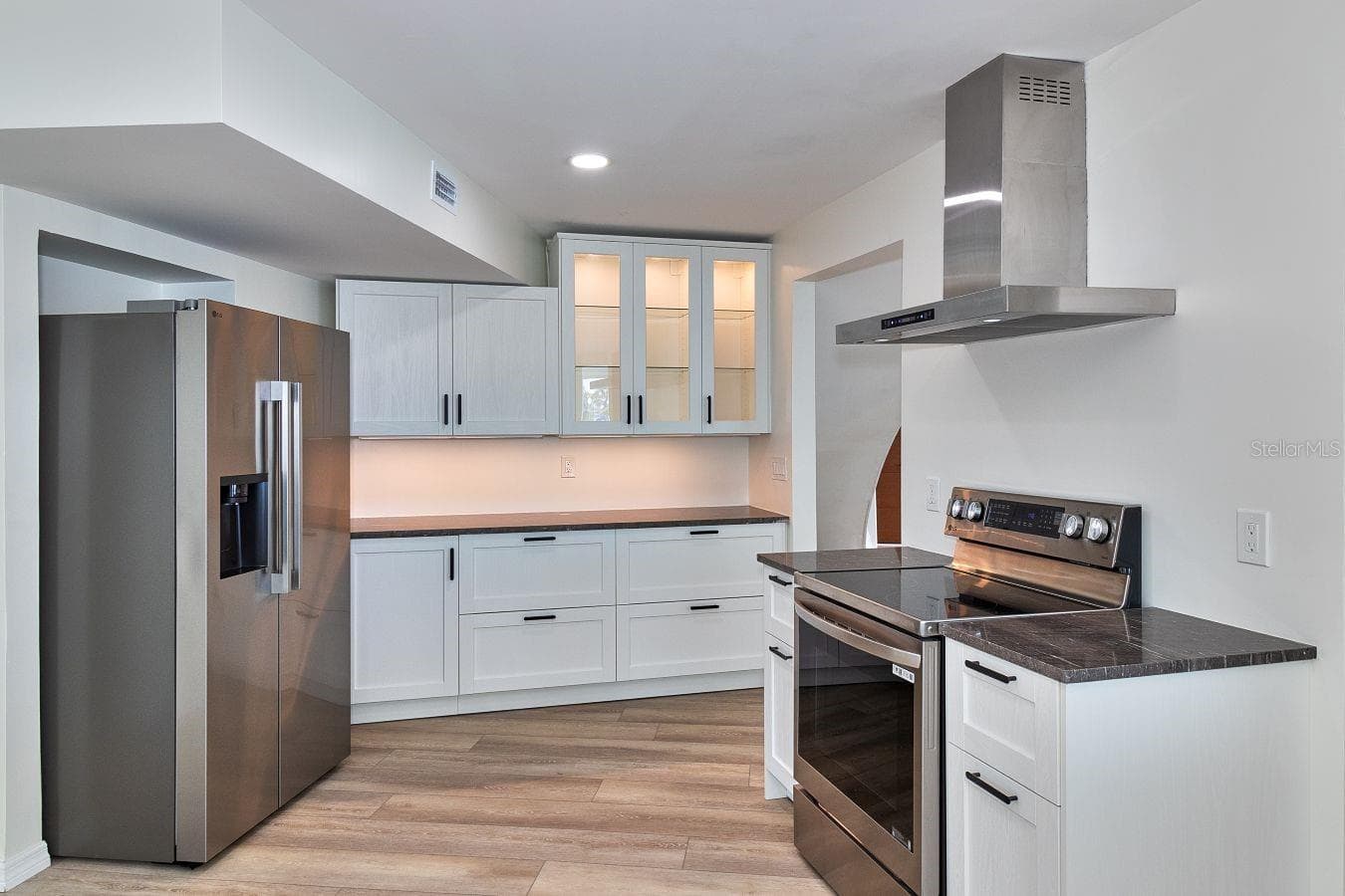 Single Family Residence at 451 PALM IS NE, CLEARWATER BEACH, photo 12 of 39