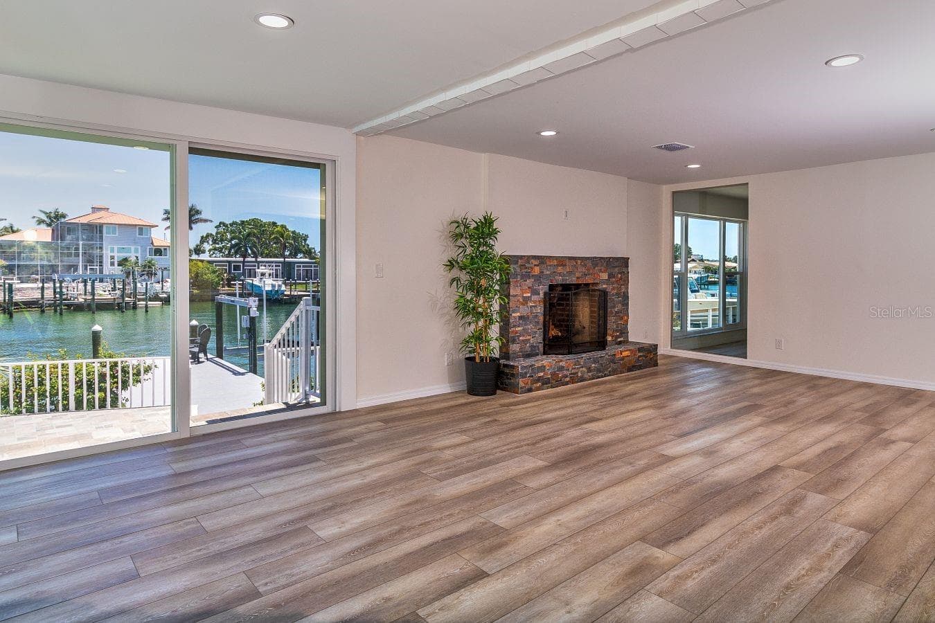 Single Family Residence at 451 PALM IS NE, CLEARWATER BEACH, photo 14 of 39