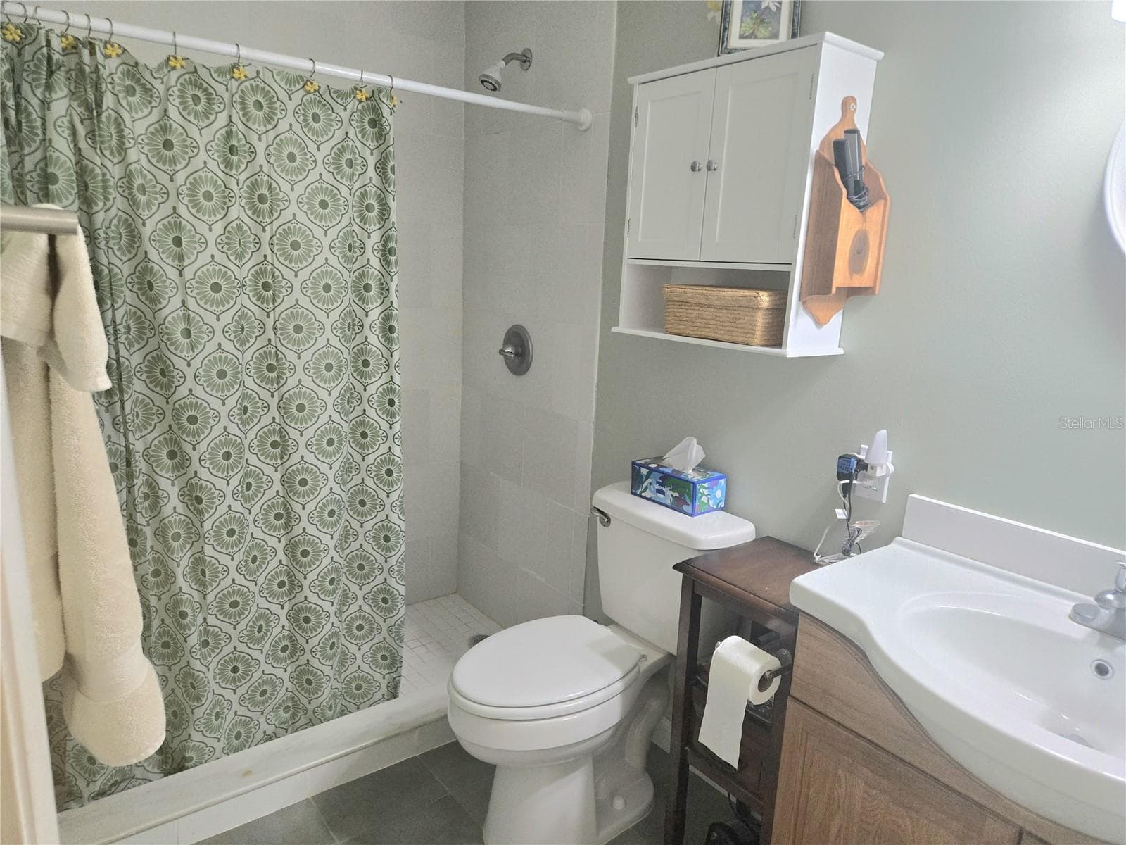 Primary walk-in shower - 35 VILLA VILLAR CT #350, DELAND