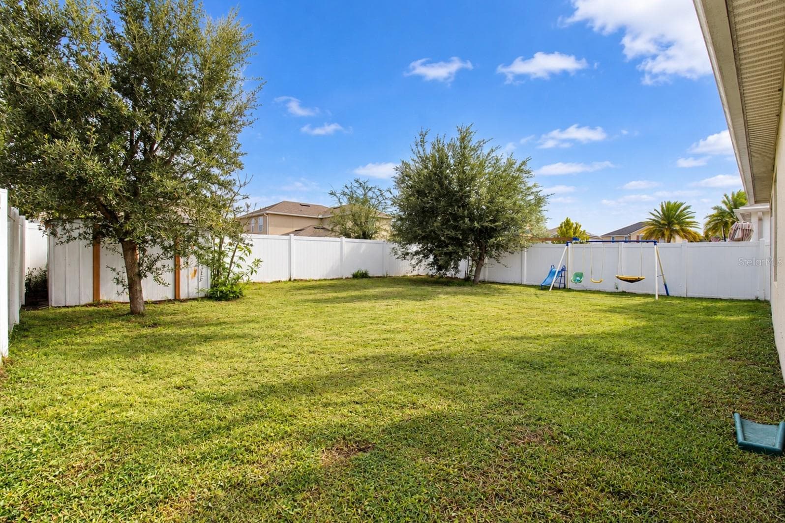 Single Family Residence at 1895 CASSIDY KNOLL DR, KISSIMMEE, photo 3 of 36