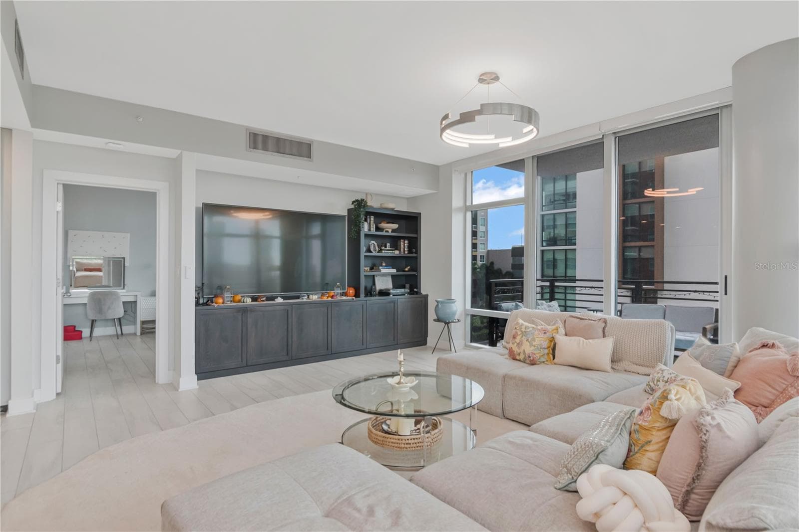 Condominium at 1120 E KENNEDY BLVD #419, TAMPA, photo 8 of 55