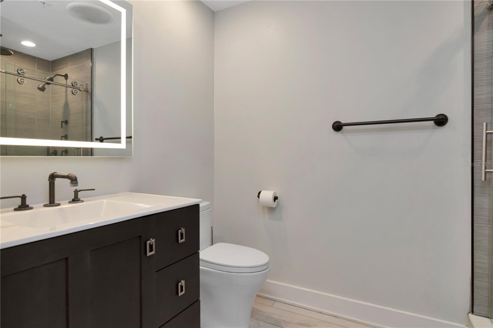 Condominium at 1120 E KENNEDY BLVD #419, TAMPA, photo 32 of 55