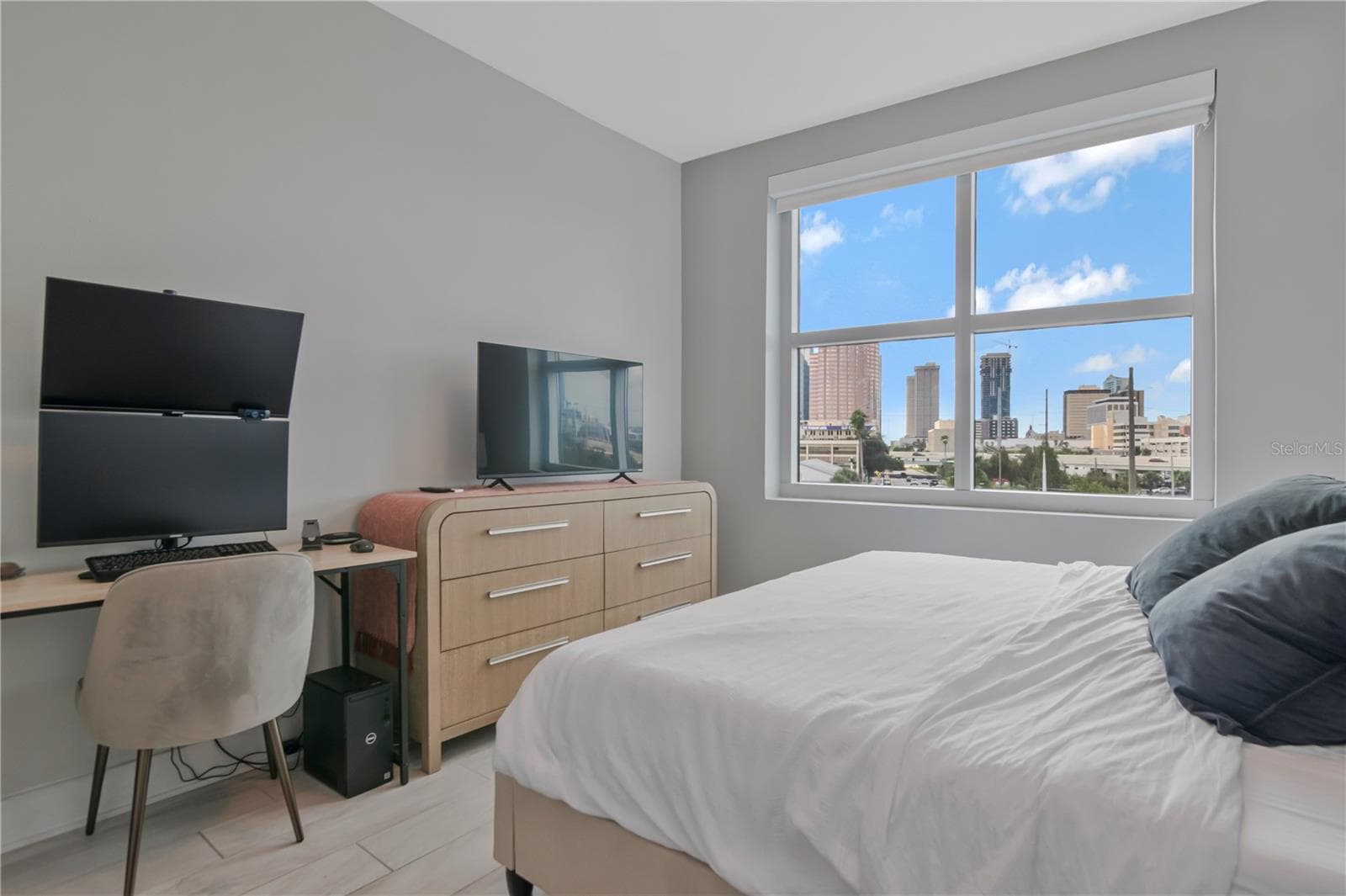 Condominium at 1120 E KENNEDY BLVD #419, TAMPA, photo 33 of 55
