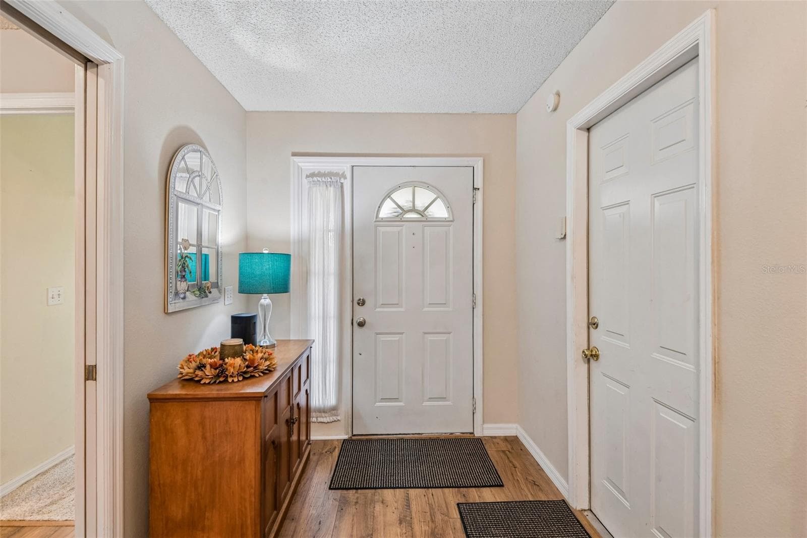Single Family Residence at 2108 GLEN HEIGHTS PL, LAKELAND, photo 6 of 55