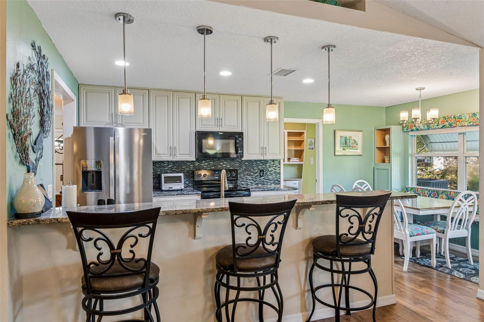 Single Family Residence at 2108 GLEN HEIGHTS PL, LAKELAND, photo 15 of 55
