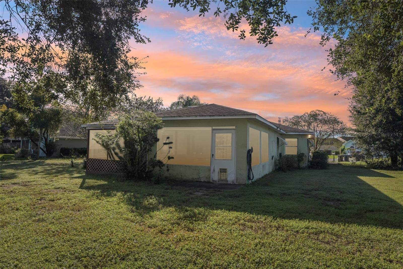 Single Family Residence at 2108 GLEN HEIGHTS PL, LAKELAND, photo 54 of 55