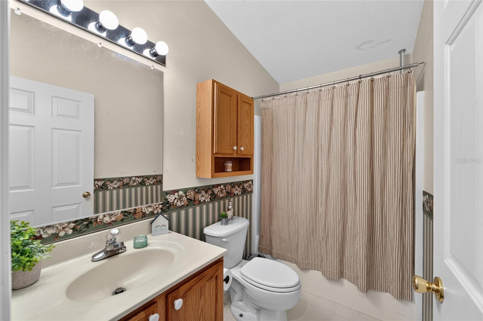 Single Family Residence at 14231 REESE DR, LAKE WALES, photo 20 of 87