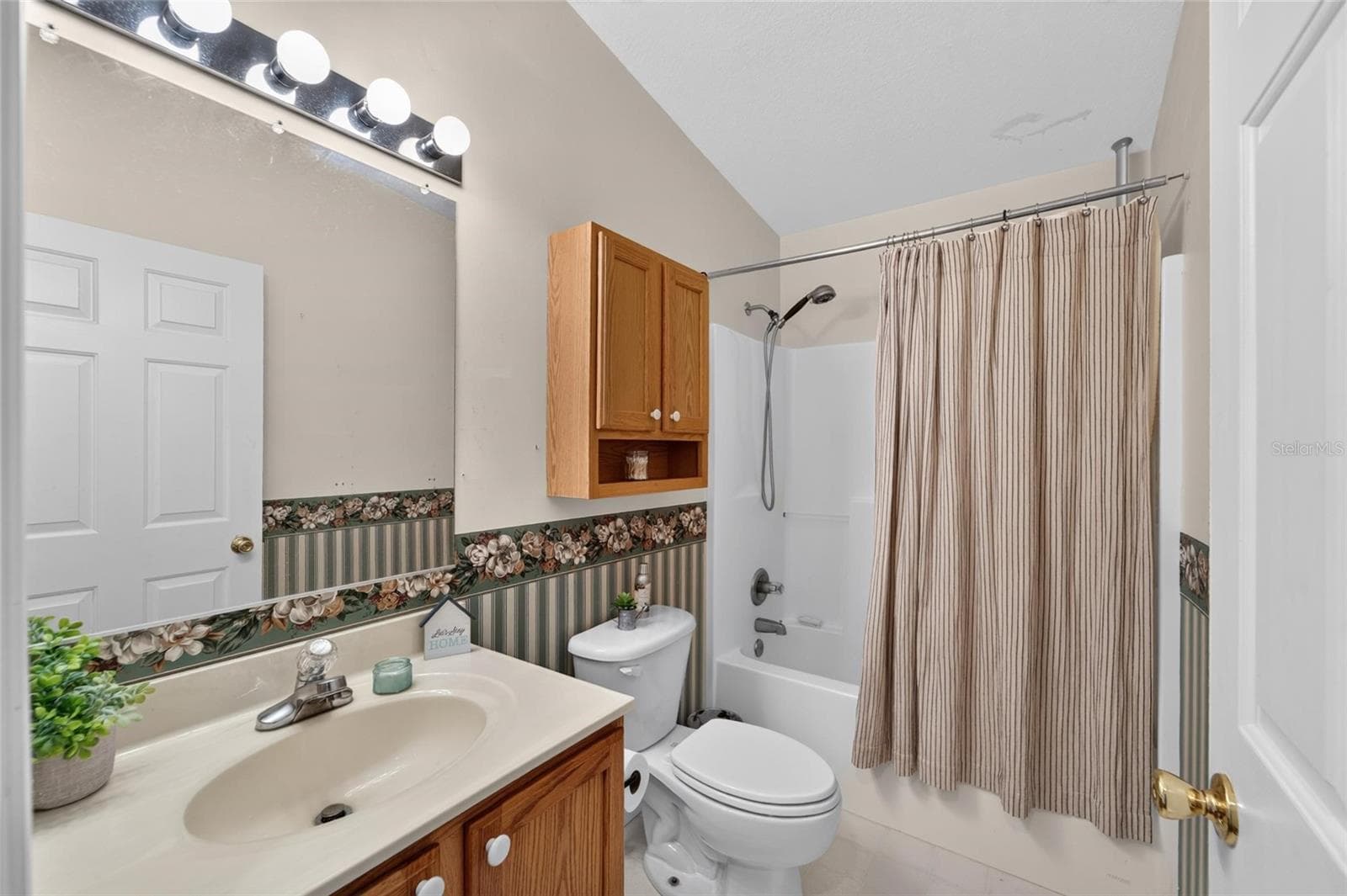 Single Family Residence at 14231 REESE DR, LAKE WALES, photo 21 of 87