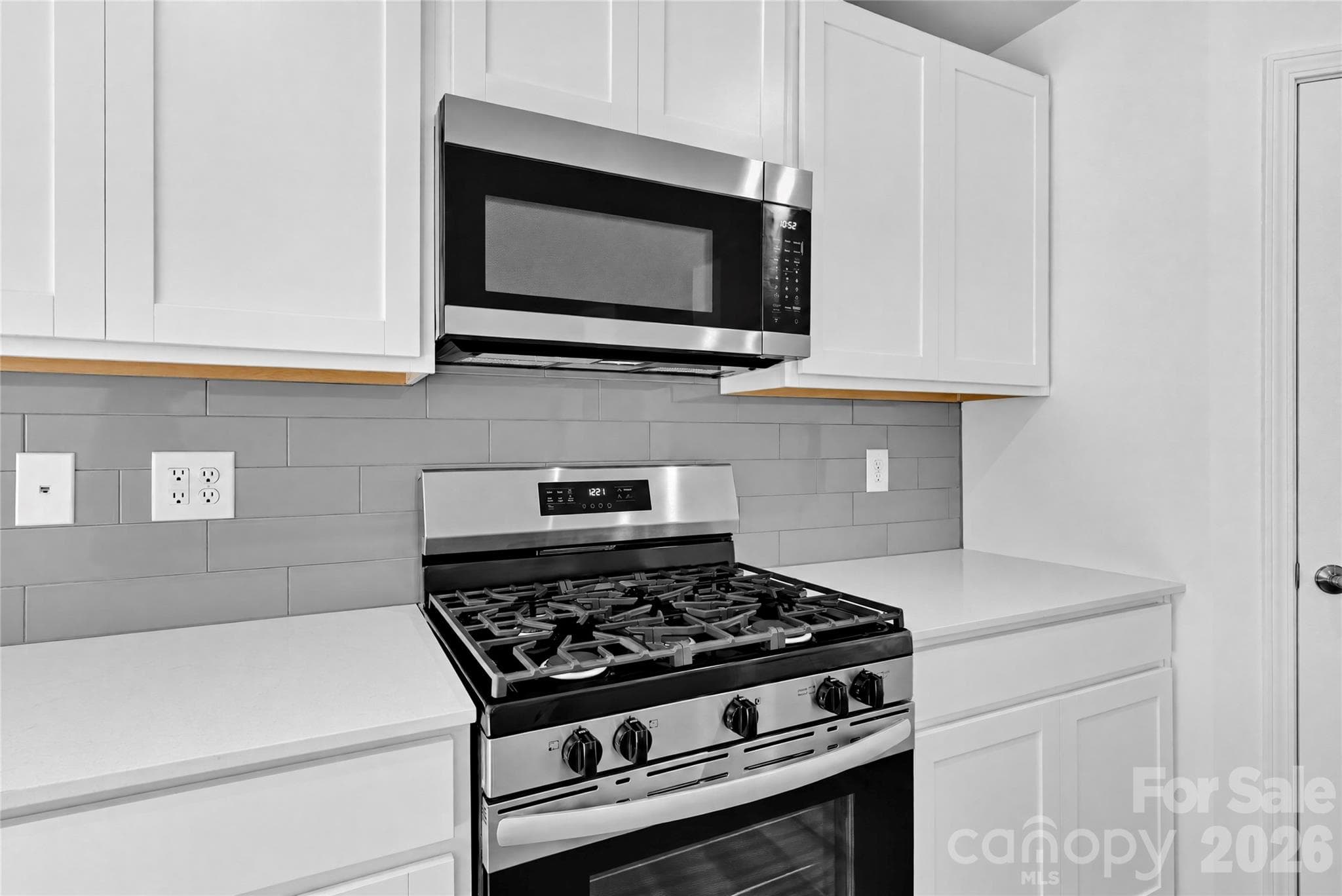 Single Family Residence at 379 18th Street W, Kannapolis, photo 7 of 16