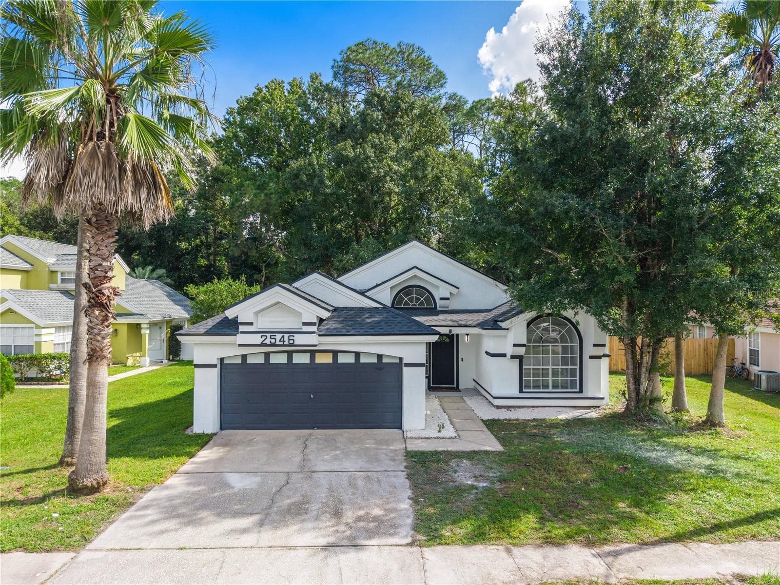 2546 DAVENPORT CIR