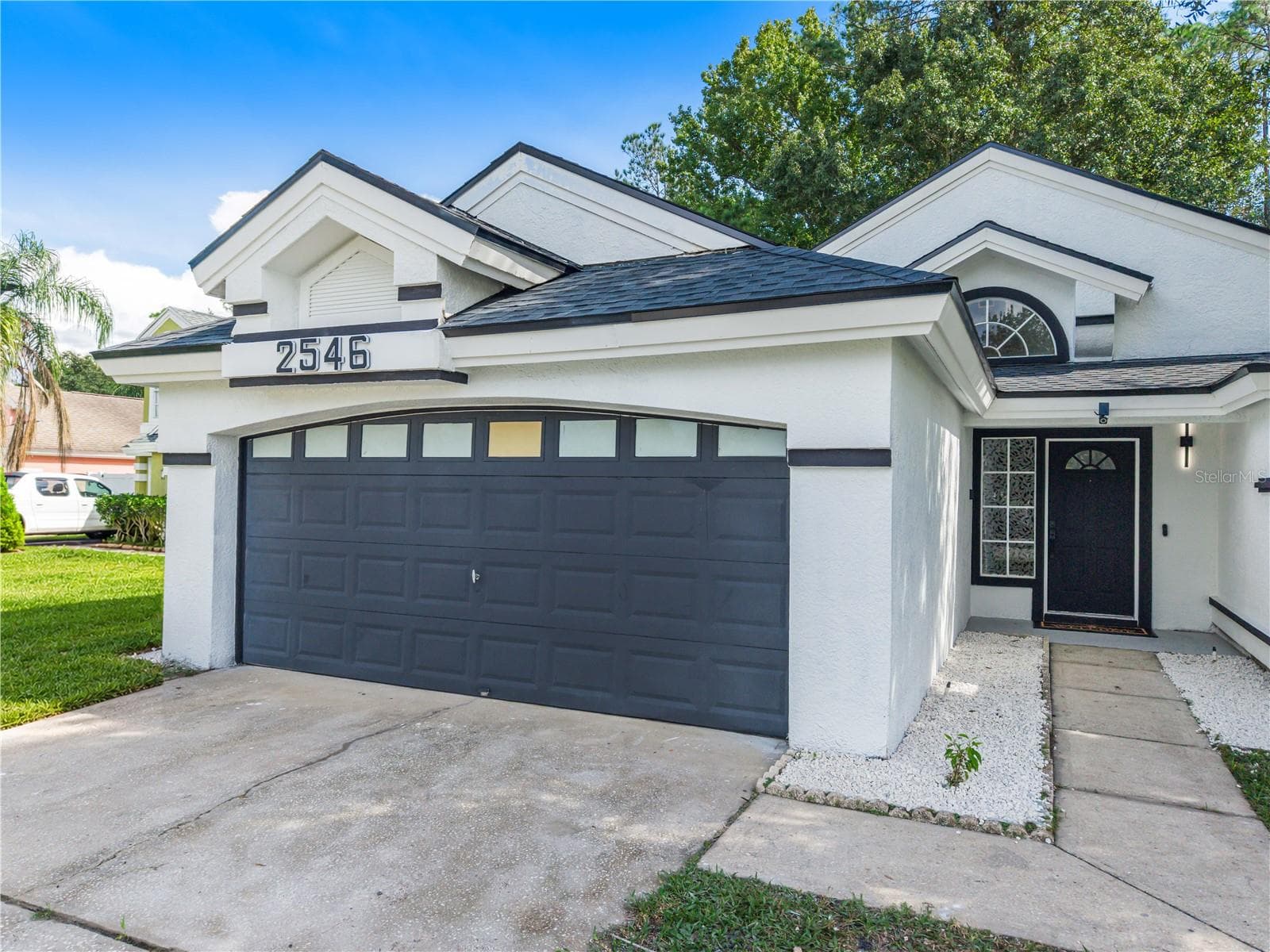 Single Family Residence at 2546 DAVENPORT CIR, KISSIMMEE, photo 3 of 44