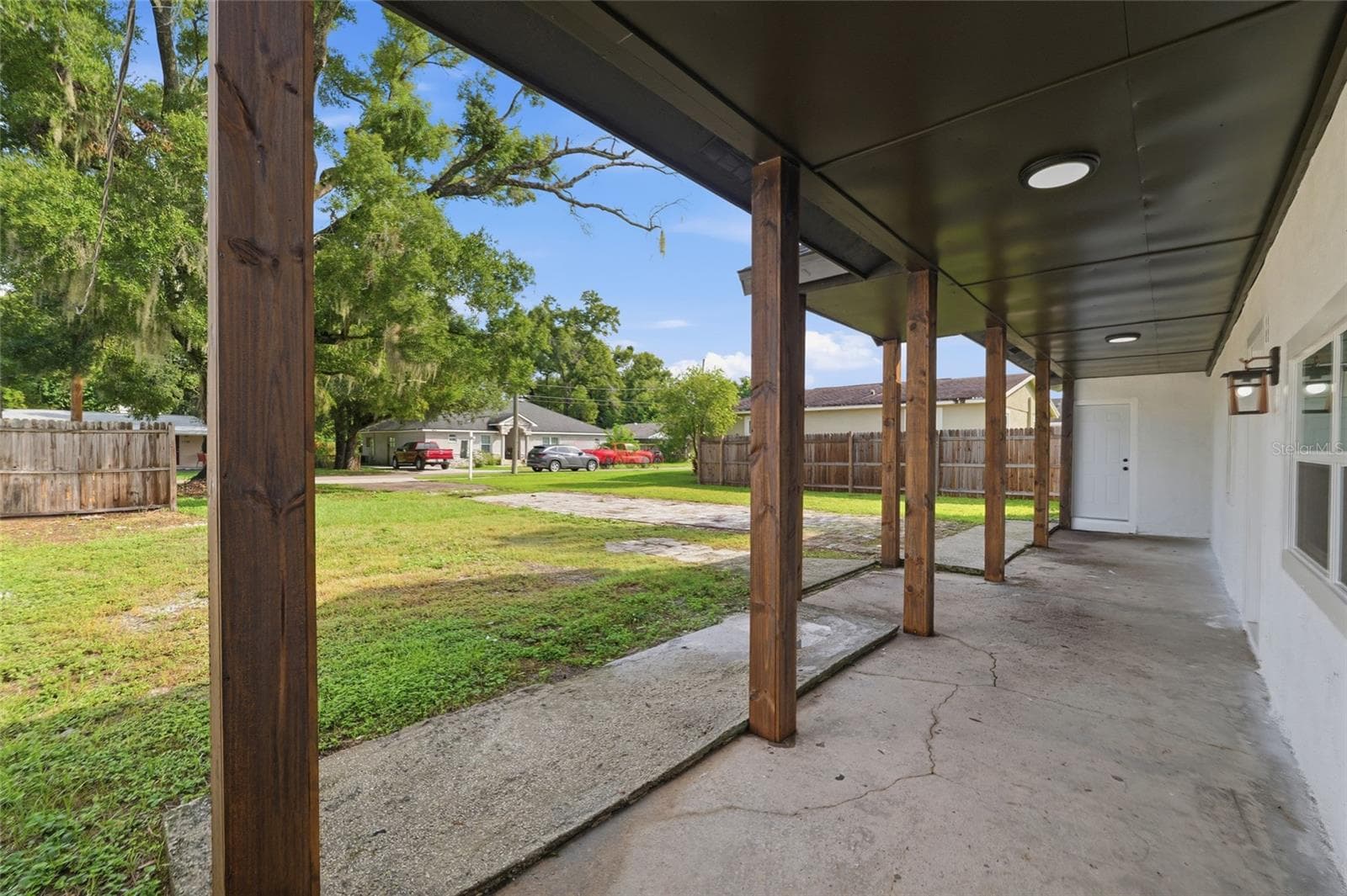 Single Family Residence at 1707 E FRIERSON AVE, TAMPA, photo 5 of 31