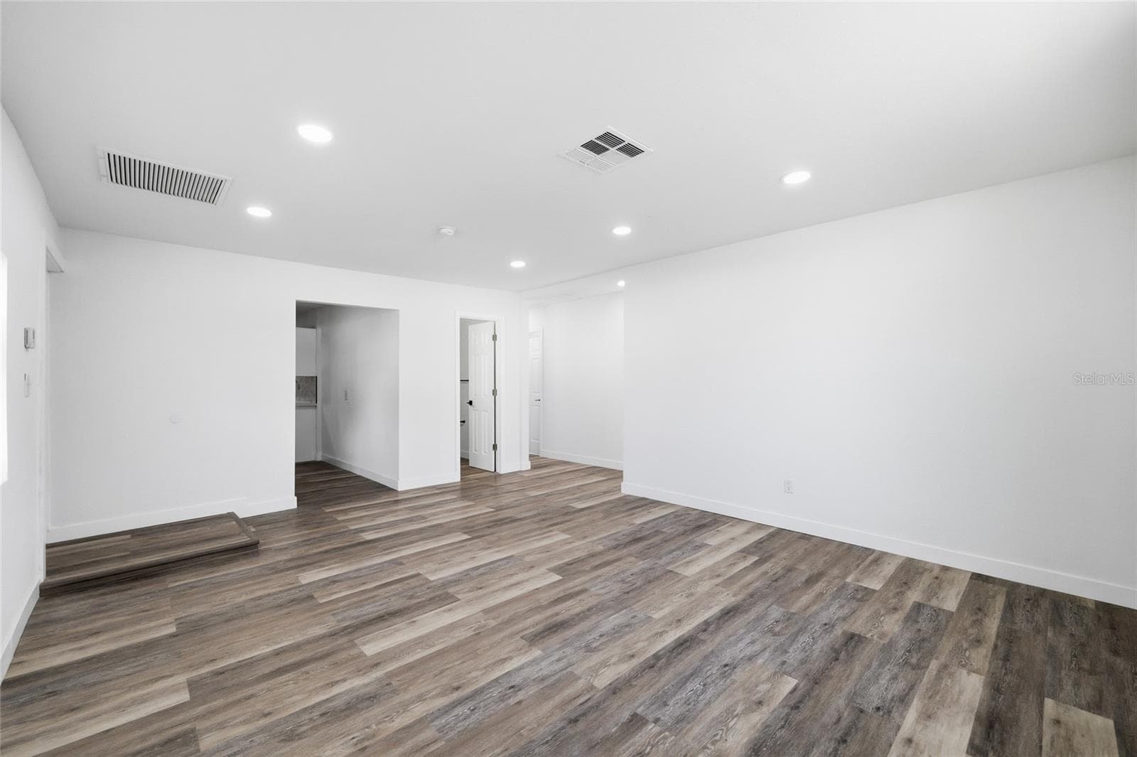 Single Family Residence at 1707 E FRIERSON AVE, TAMPA, photo 9 of 31