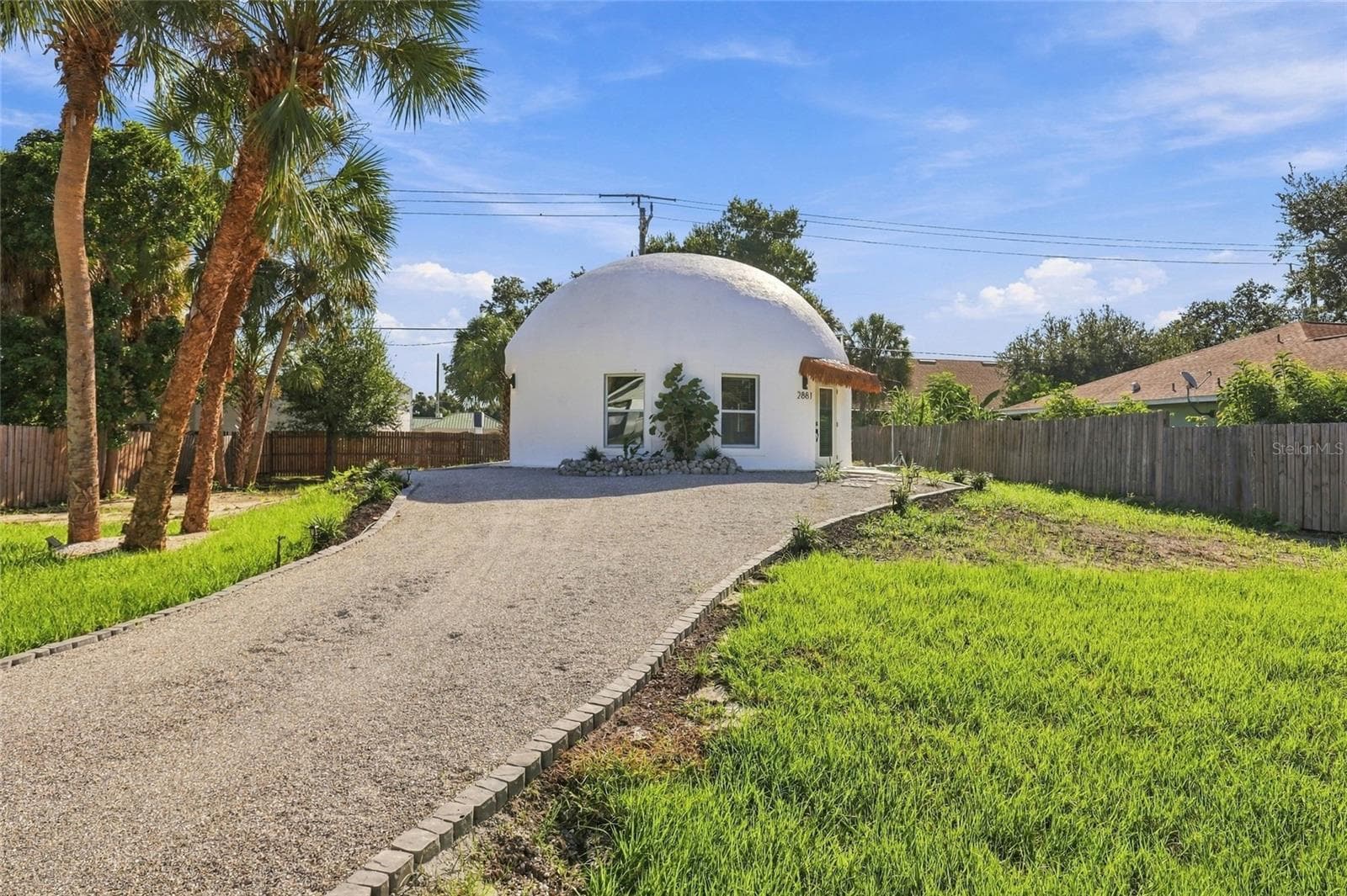 Single Family Residence at 2881 GENTIAN RD, VENICE, photo 2 of 31