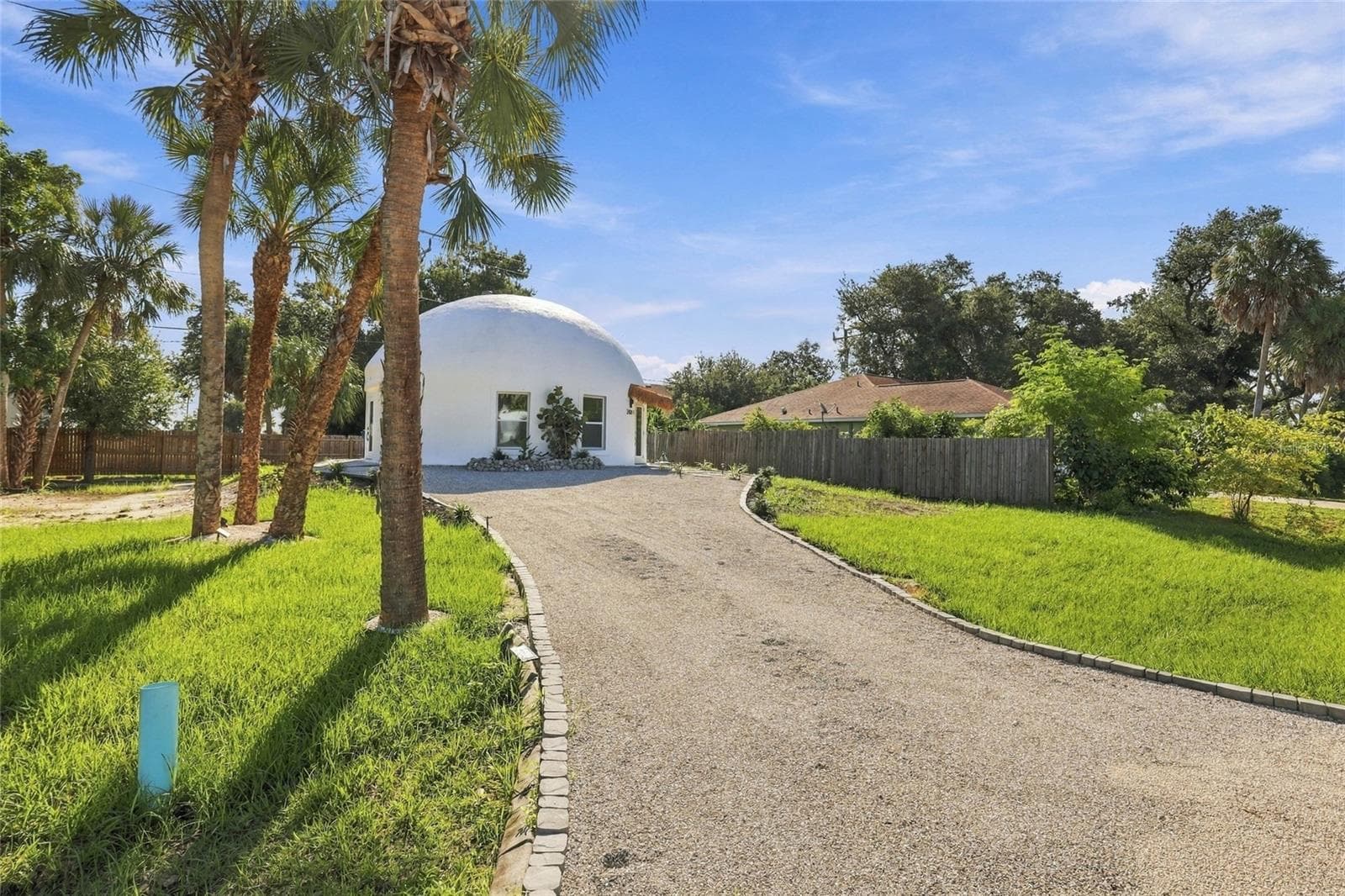 Single Family Residence at 2881 GENTIAN RD, VENICE, photo 4 of 31